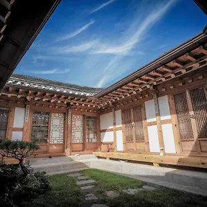 Cheong Yeon Jae Hanok Guest house